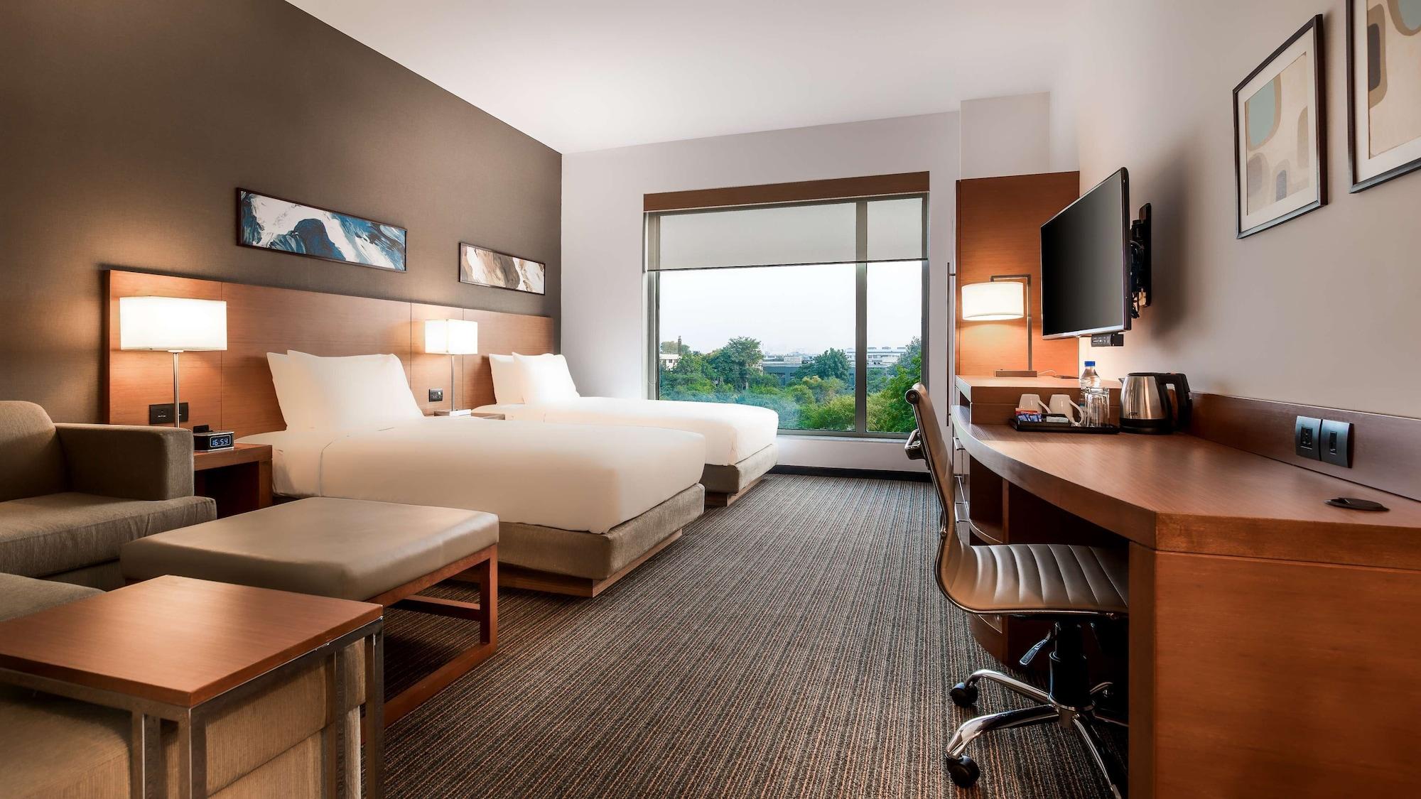 Hyatt Place Gurgaon Udyog Vihar Exterior photo A typical guest room at an IHG hotel