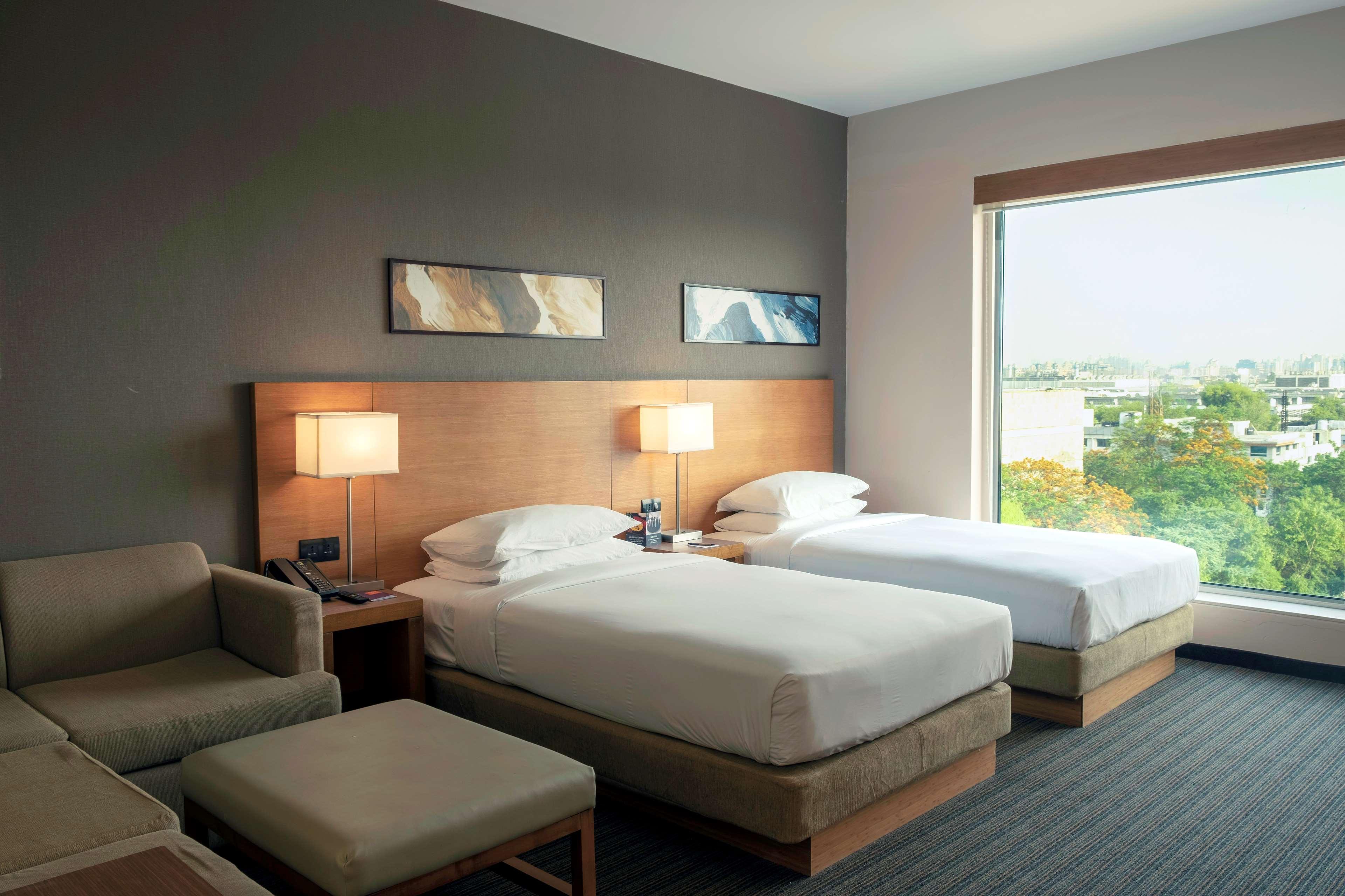 Hyatt Place Gurgaon Udyog Vihar Exterior photo Holiday Inn Express room