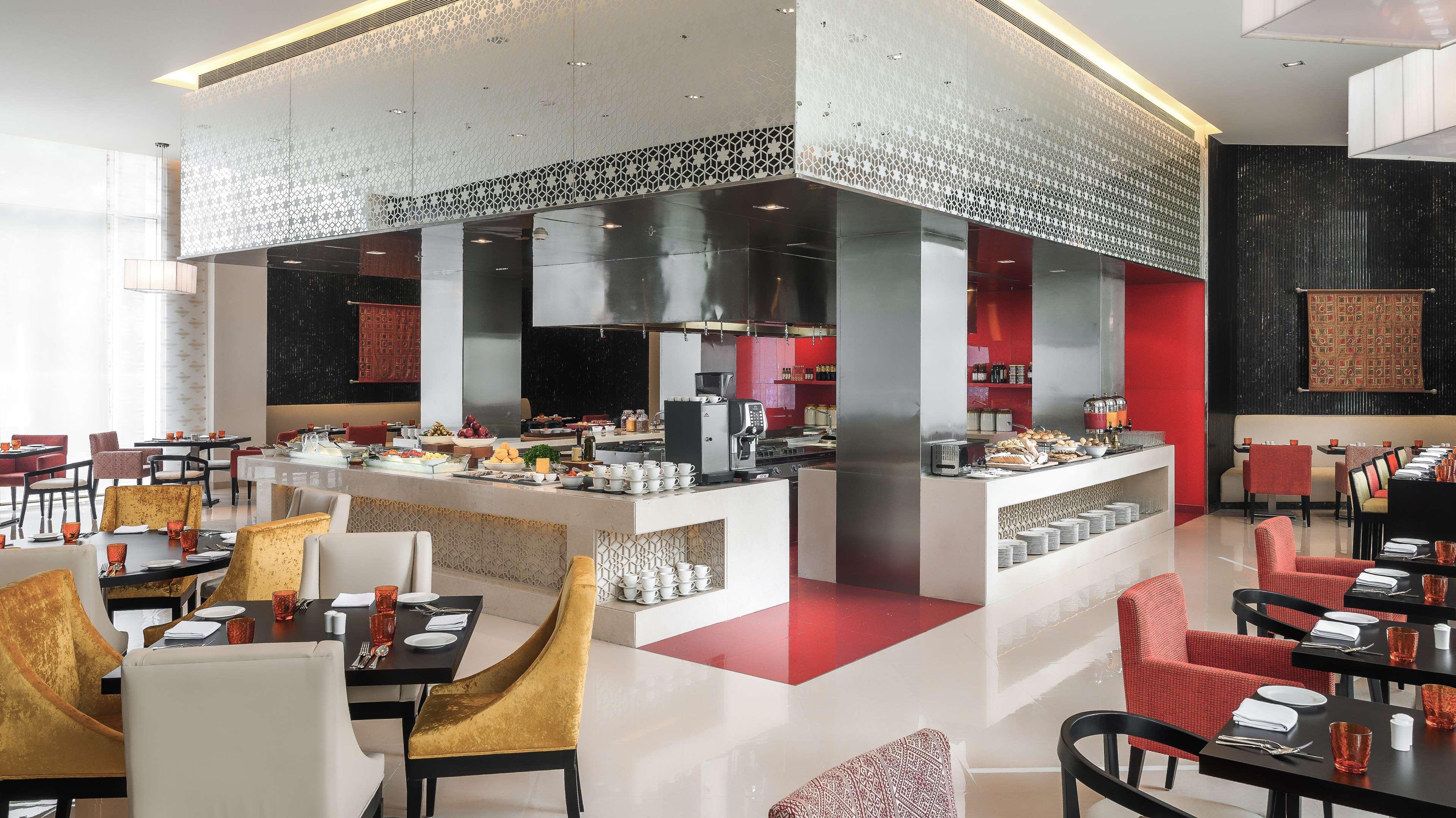Hyatt Place Gurgaon Udyog Vihar Exterior photo The restaurant