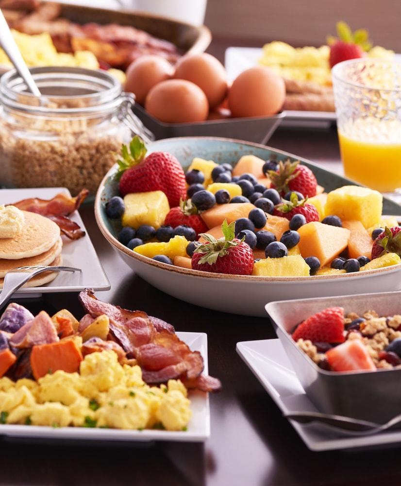 Hyatt Place Gurgaon Udyog Vihar Exterior photo Fruit salad
