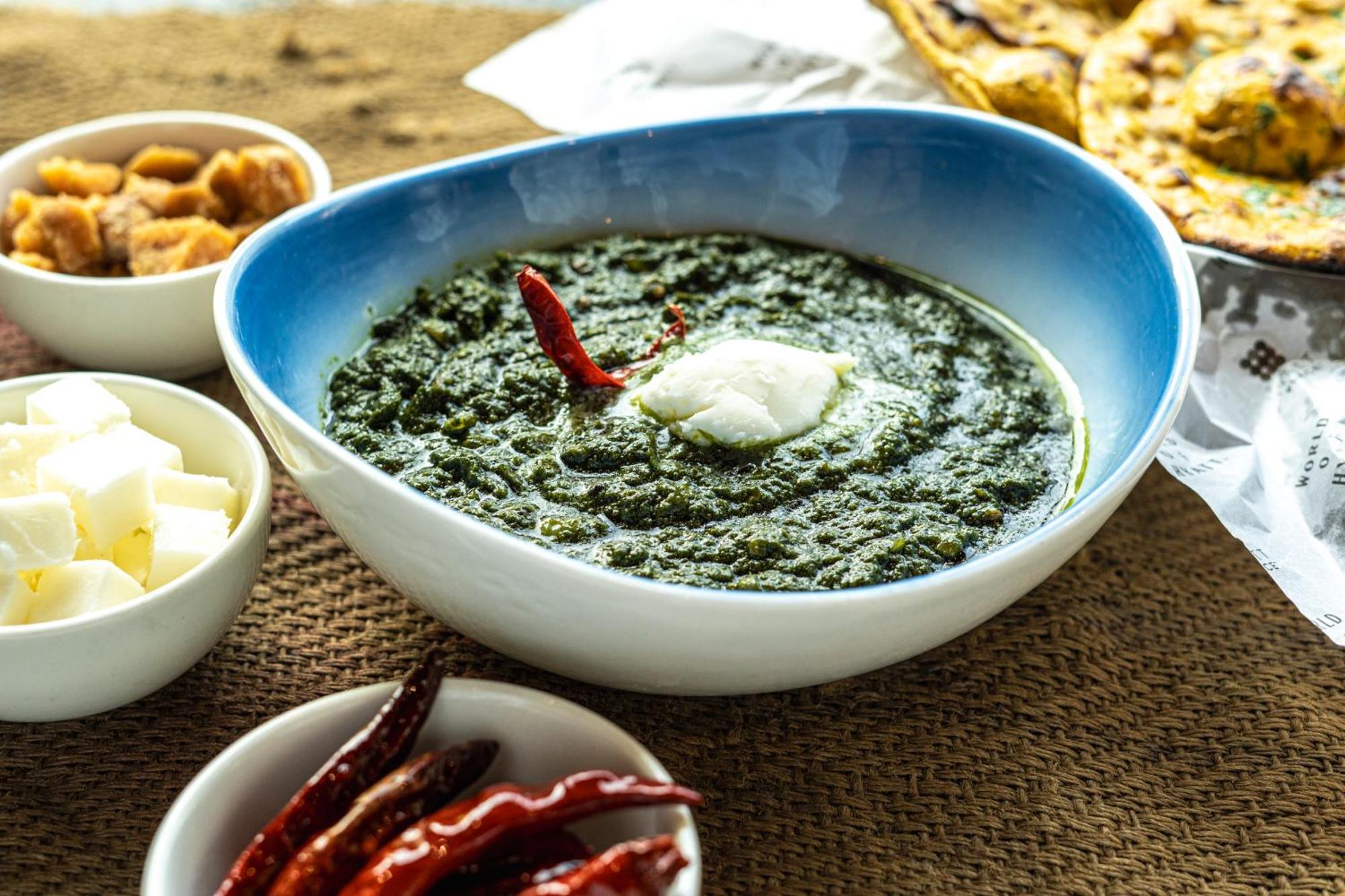 Hyatt Place Gurgaon Udyog Vihar Exterior photo Palak paneer
